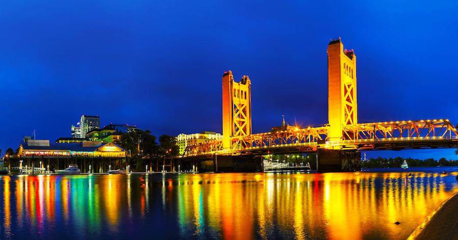 The Tower Bridge in Sacramento, CA